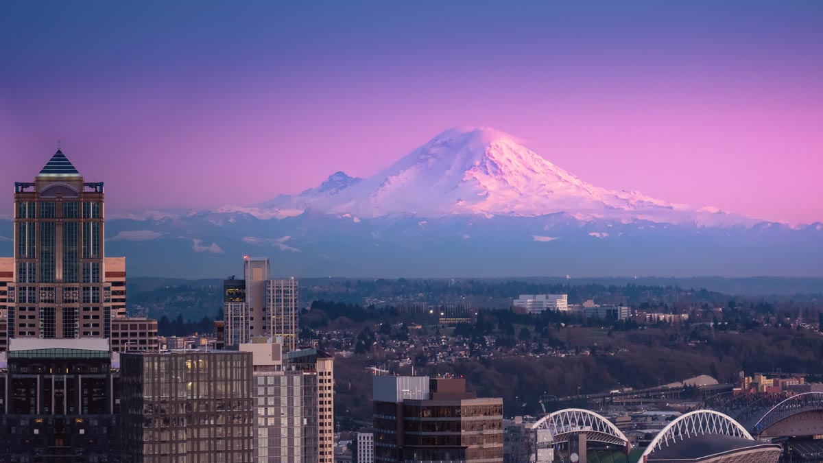 An image of Mount Rainier Seattle USA